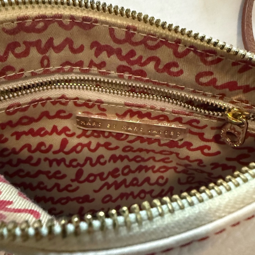 Marc by Marc Jacobs Cream and Red Crossbody Bag - Picture 2 of 3